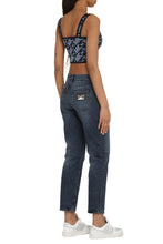 Carica l'immagine nel visualizzatore di Gallery, Crop top con logo
