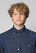 Carica l'immagine nel visualizzatore di Gallery, Camicia in cotone con collo button-down
