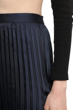 Load image into Gallery viewer, Satin trousers
