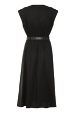 Carica l&#39;immagine nel visualizzatore di Gallery, Abito in cotone con cintura
