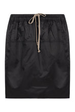 Carica l'immagine nel visualizzatore di Gallery, Moncler + Rick Owens - Kiltshorts in tessuto tecnico
