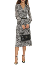 Carica l&#39;immagine nel visualizzatore di Gallery, Abito chemisier stampato
