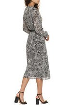 Carica l&#39;immagine nel visualizzatore di Gallery, Abito chemisier stampato
