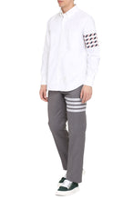 Carica l'immagine nel visualizzatore di Gallery, Camicia in cotone con collo button-down
