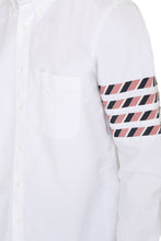 Carica l'immagine nel visualizzatore di Gallery, Camicia in cotone con collo button-down
