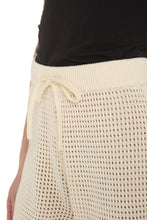Carica l'immagine nel visualizzatore di Gallery, Shorts in maglia crochet
