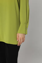 Load image into Gallery viewer, Oboli crêpe blouse
