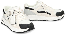 Carica l'immagine nel visualizzatore di Gallery, Sneakers low-top Kick Off
