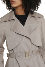 Carica l'immagine nel visualizzatore di Gallery, Trench coat in gabardine
