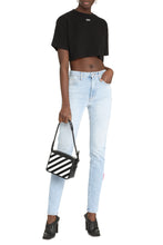 Carica l'immagine nel visualizzatore di Gallery, Cropped T-shirt con logo
