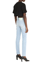 Carica l'immagine nel visualizzatore di Gallery, Cropped T-shirt con logo
