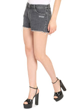 Carica l'immagine nel visualizzatore di Gallery, Shorts in denim
