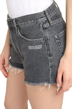 Carica l'immagine nel visualizzatore di Gallery, Shorts in denim
