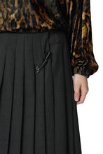 Load image into Gallery viewer, Pleated skirt
