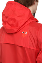 Carica l'immagine nel visualizzatore di Gallery, Comme des Garçons PLAY x K-Way - Giacca a vento con cappuccio
