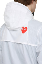 Carica l'immagine nel visualizzatore di Gallery, Comme des Garçons PLAY x K-Way - Giacca a vento con cappuccio
