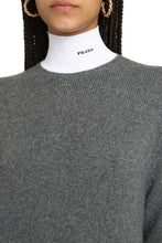 Carica l'immagine nel visualizzatore di Gallery, Pullover dolcevita in lana e cachemire
