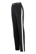 Load image into Gallery viewer, Crêpe trousers
