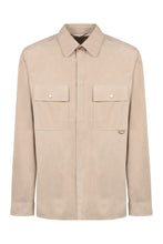 Carica l'immagine nel visualizzatore di Gallery, Overshirt in camoscio
