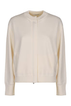 Load image into Gallery viewer, Cardigan in wool
