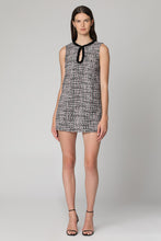 Carica l&#39;immagine nel visualizzatore di Gallery, Abito in maglia bouclè
