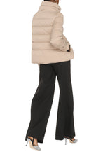 Load image into Gallery viewer, Short down jacket
