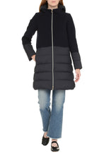 Load image into Gallery viewer, Padded coat with hood
