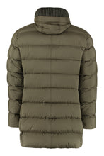 Load image into Gallery viewer, Snap button fastening down jacket
