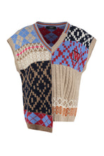 Carica l'immagine nel visualizzatore di Gallery, Gilet Pincio in maglia
