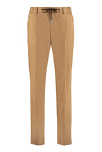 Carica l'immagine nel visualizzatore di Gallery, Pantaloni chino in cotone stretch
