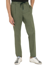 Carica l'immagine nel visualizzatore di Gallery, Pantaloni chino in cotone stretch
