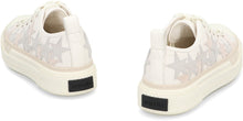 Load image into Gallery viewer, Stars Court Low-top sneakers
