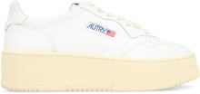 Carica l'immagine nel visualizzatore di Gallery, Sneakers platform Medalist in pelle
