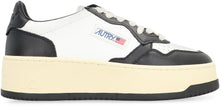 Carica l'immagine nel visualizzatore di Gallery, Sneakers platform Medalist in pelle
