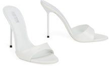 Carica l'immagine nel visualizzatore di Gallery, Lidia mule in vernice bianco ottico
