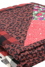 Load image into Gallery viewer, Patchwork quilts
