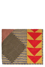 Carica l'immagine nel visualizzatore di Gallery, Copriletto patchwork
