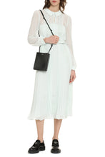 Carica l&#39;immagine nel visualizzatore di Gallery, Abito in chiffon
