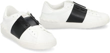 Carica l'immagine nel visualizzatore di Gallery, Valentino Garavani - Sneakers low-top Open in pelle
