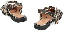 Carica l'immagine nel visualizzatore di Gallery, Slingback Feminine in tessuto
