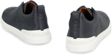 Carica l'immagine nel visualizzatore di Gallery, Sneakers Triple Stitch in pelle
