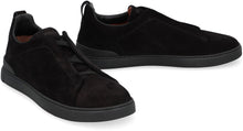 Carica l'immagine nel visualizzatore di Gallery, Sneakers slip-on Triple Stitch in suede
