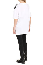 Carica l'immagine nel visualizzatore di Gallery, T-shirt oversize stampata
