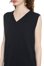 Carica l'immagine nel visualizzatore di Gallery, Gilet in maglia di lana
