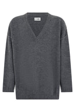 Carica l'immagine nel visualizzatore di Gallery, Maglione oversize con scollo a V

