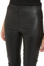 Carica l'immagine nel visualizzatore di Gallery, Leggings in ecopelle
