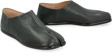 Carica l'immagine nel visualizzatore di Gallery, Slip-on Tabi in pelle
