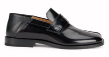 Load image into Gallery viewer, Tabi moccasins
