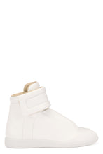 Carica l'immagine nel visualizzatore di Gallery, Sneakers futuristiche
