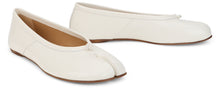 Load image into Gallery viewer, White Tabi ballerinas
